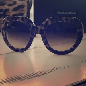 Leopard Print sunglasses